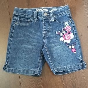 🌻 Girl Embroidered Bermuda Short